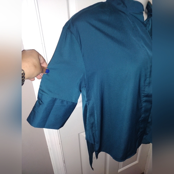 Who What Wear Deep Blue Button Up Blouse Sz XL - Picture 4 of 9